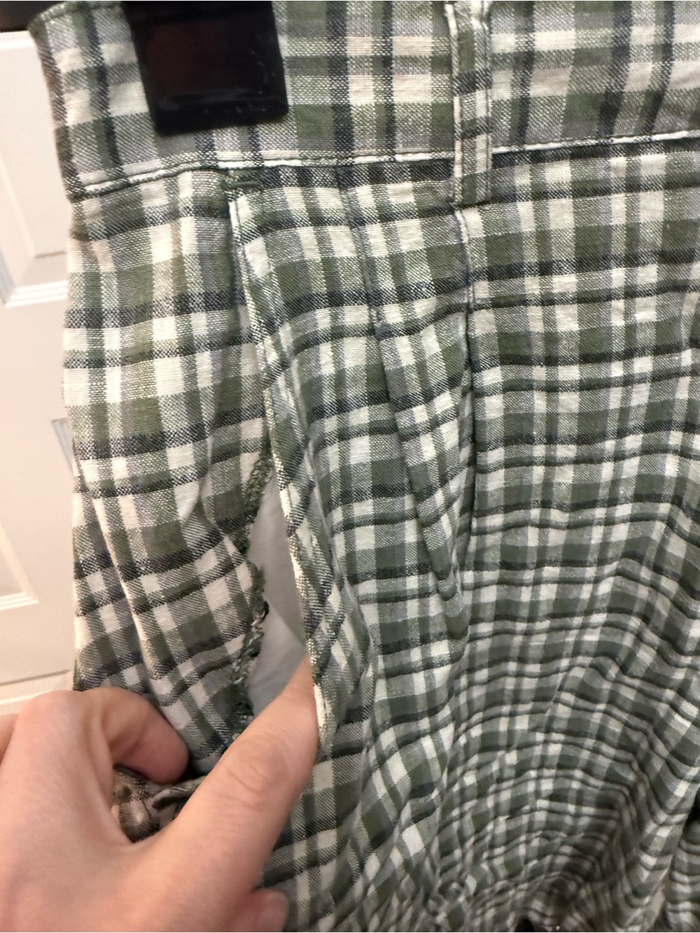 Basic Editions Green Plaid Women's Bermuda Shorts - Picture 2 of 8